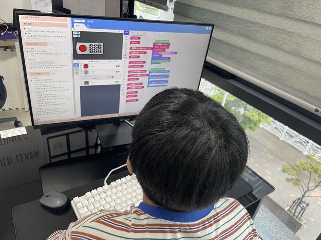 코딩AI학원 수업 모습 10